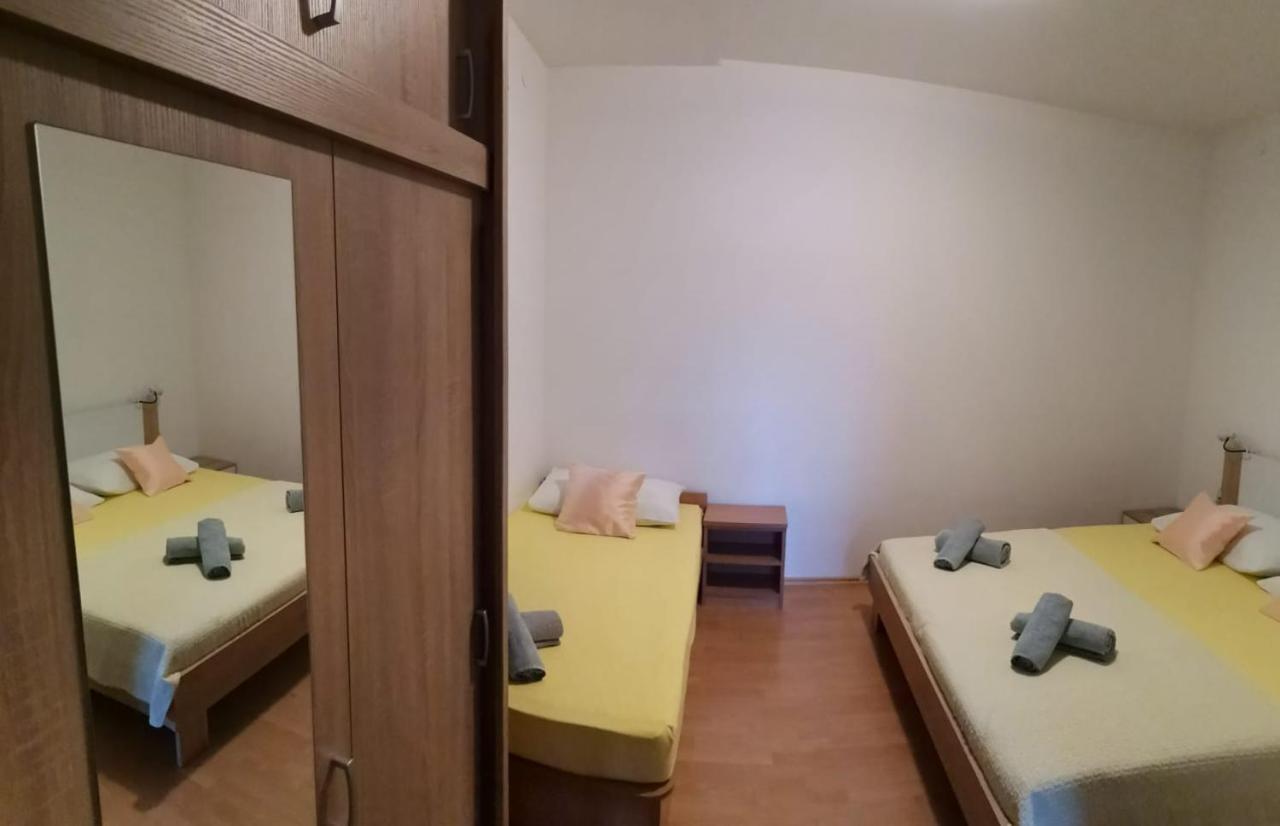 Apartments Sretna Gradac  Eksteriør bilde