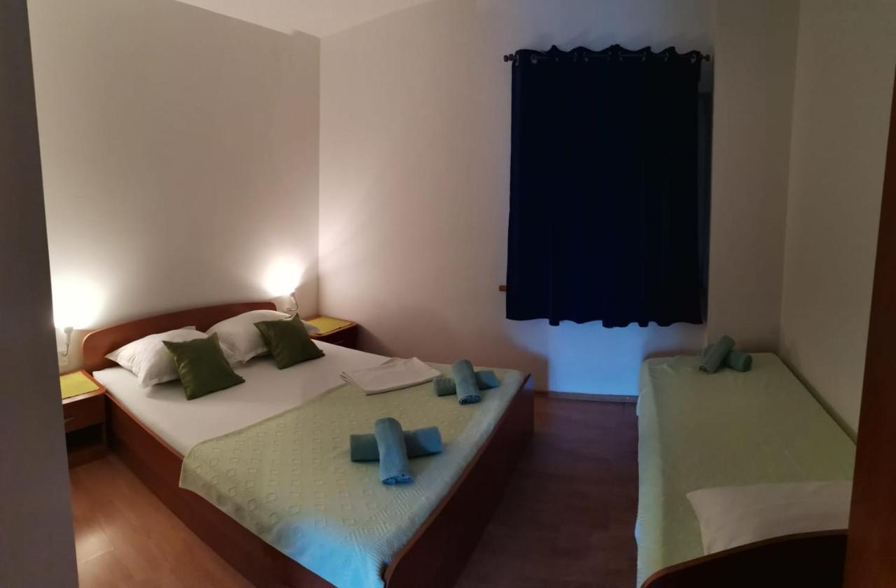 Apartments Sretna Gradac  Eksteriør bilde