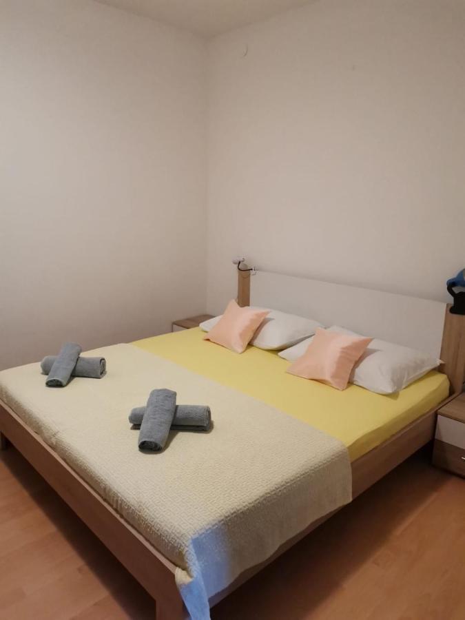 Apartments Sretna Gradac  Eksteriør bilde