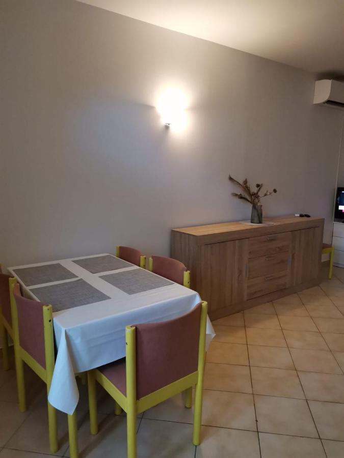Apartments Sretna Gradac  Eksteriør bilde